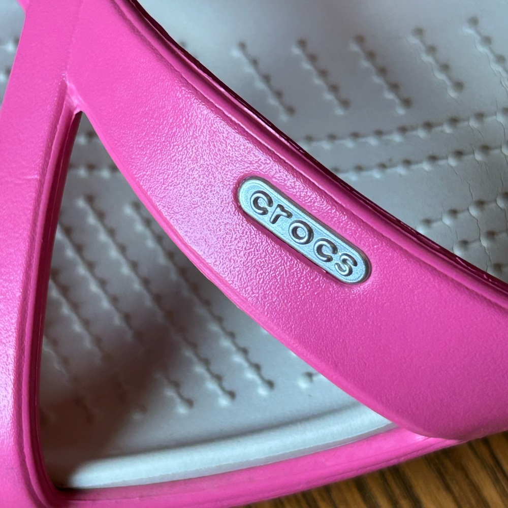 CROCS Women's Vibrant Pink Slide Sandals Size 10 - Picture 4 of 8